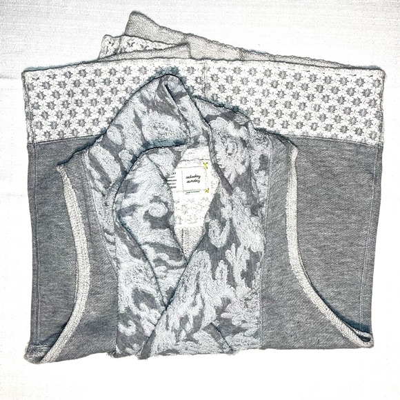 Anthropologie Saturday Sunday Lace knit asymmetrical gray/white open tunic - Picture 15 of 16